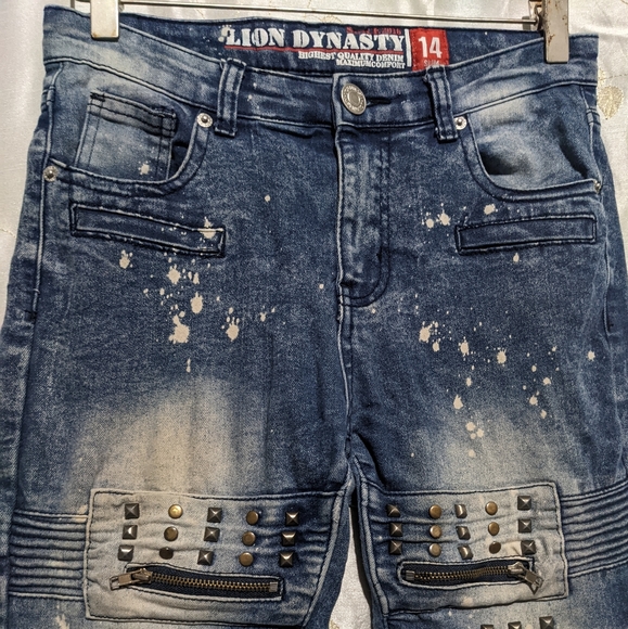 Distressed studded vintage denim jeans 🖤 - Picture 3 of 8